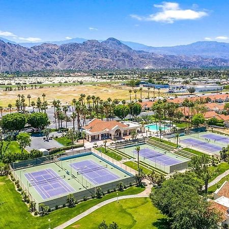 Desert Breezes Resort Παλμ Ντέζερτ Εξωτερικό φωτογραφία