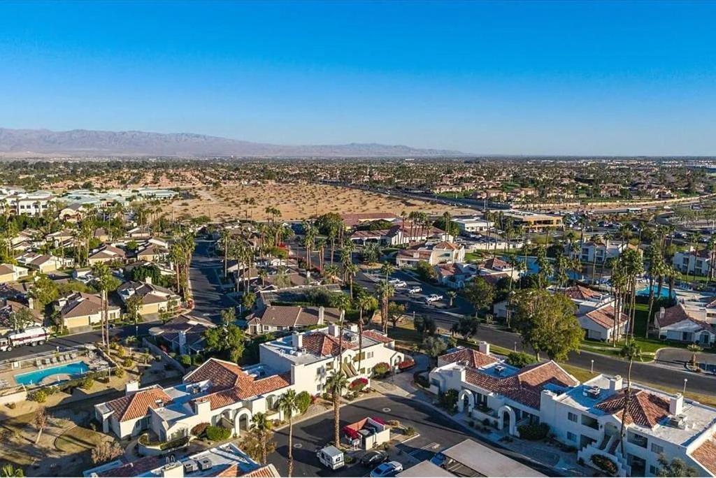 Desert Breezes Resort Παλμ Ντέζερτ Εξωτερικό φωτογραφία