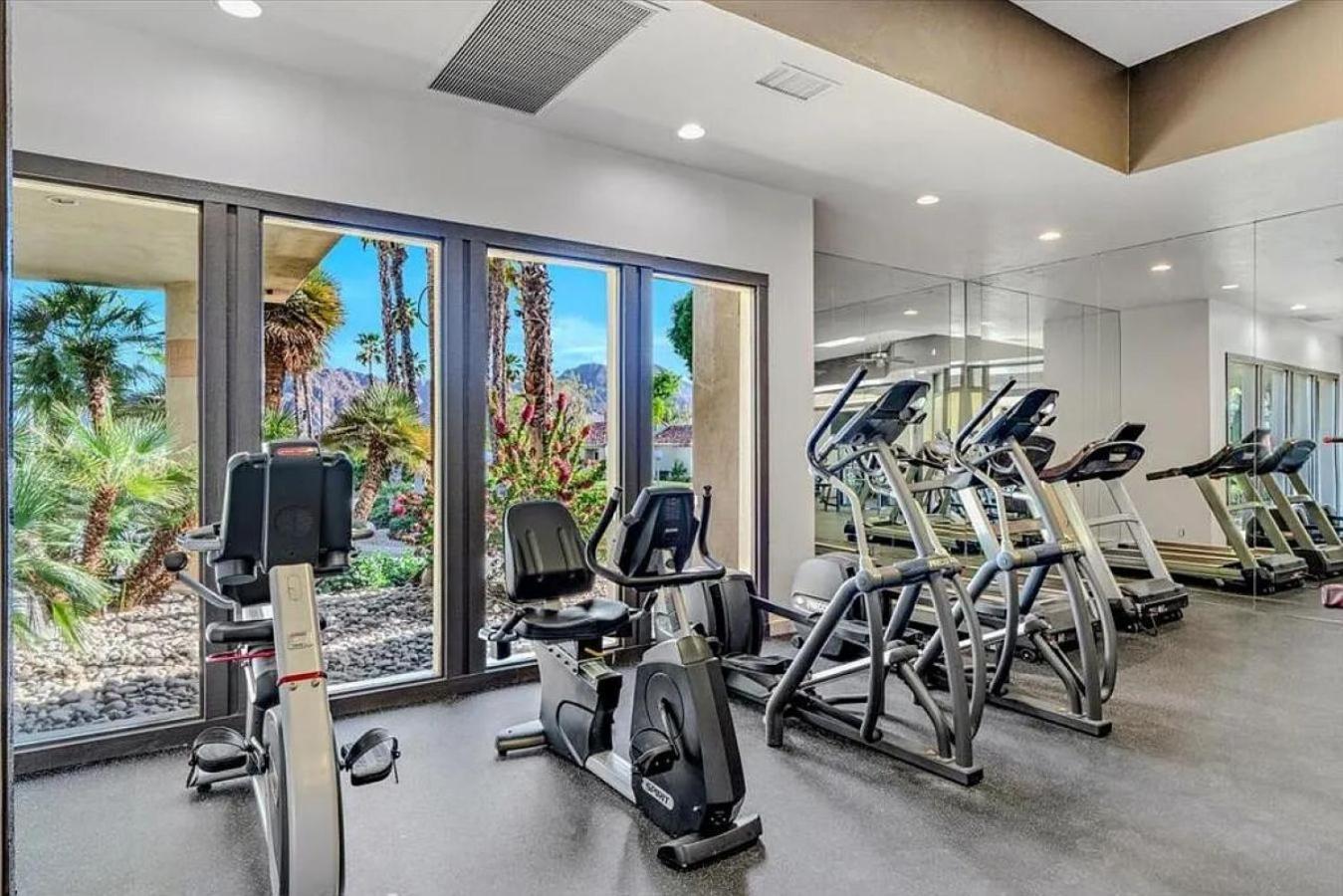 Desert Breezes Resort Παλμ Ντέζερτ Εξωτερικό φωτογραφία